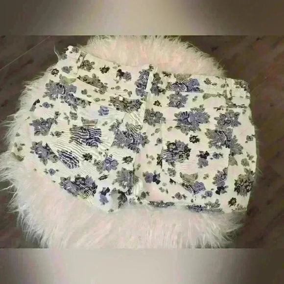 Adam Levine Floral Short - Picture 6 of 7